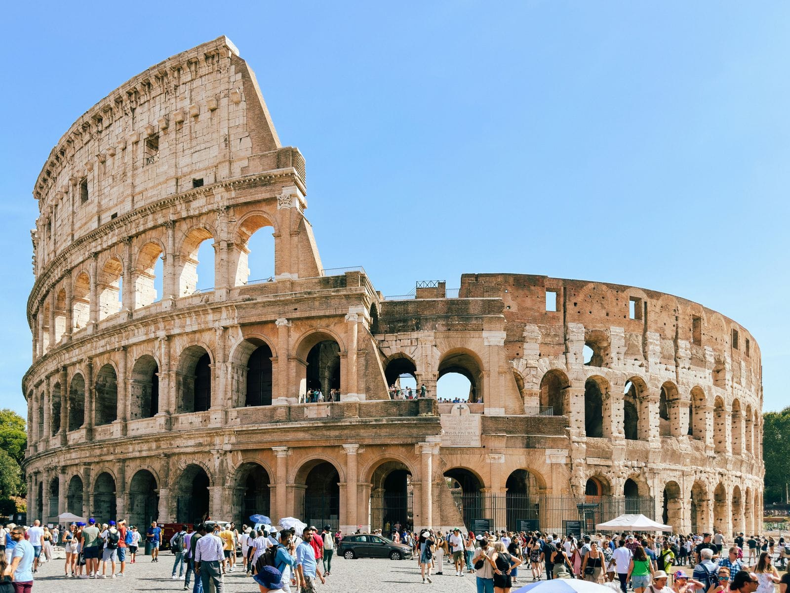 The Colosseum in Rome, Italy. Photo by Atif Zafrak on Unsplash.